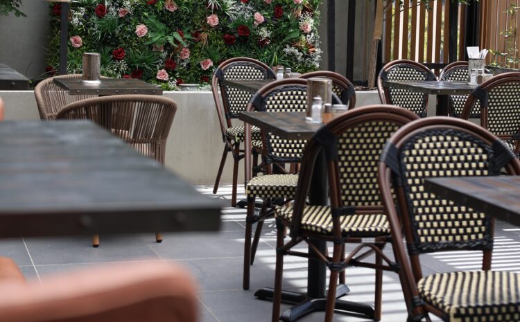  Where to Enjoy Cocktails and Dinner in Clyde North: A Perfect Evening Out